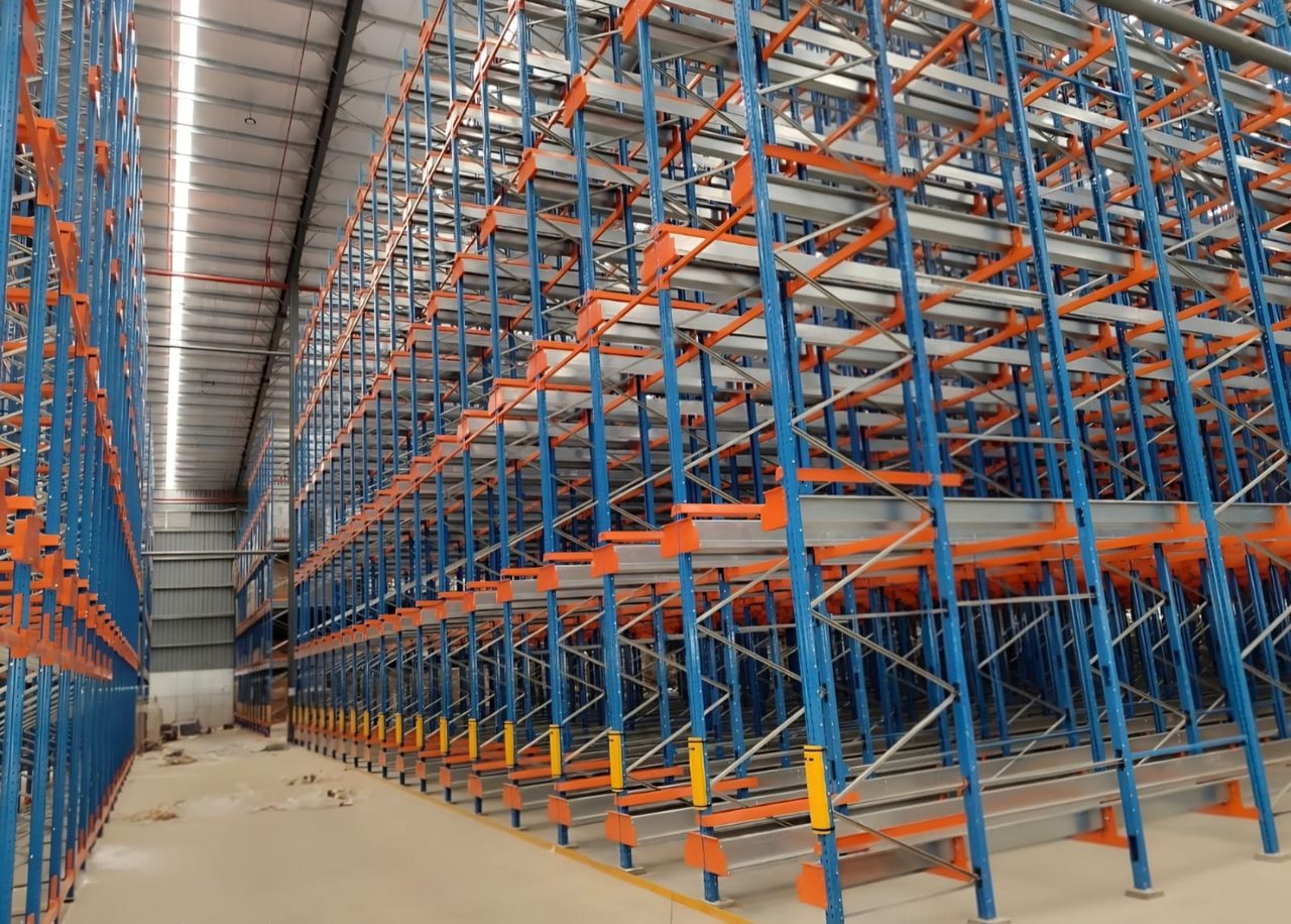 Shuttle racking system for high density pallet storage